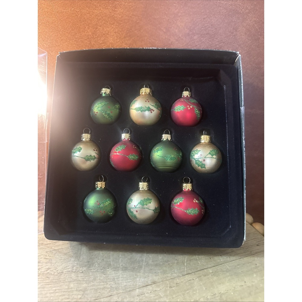 Vintage Chestnut Lane 10 Christmas Glass Ornaments